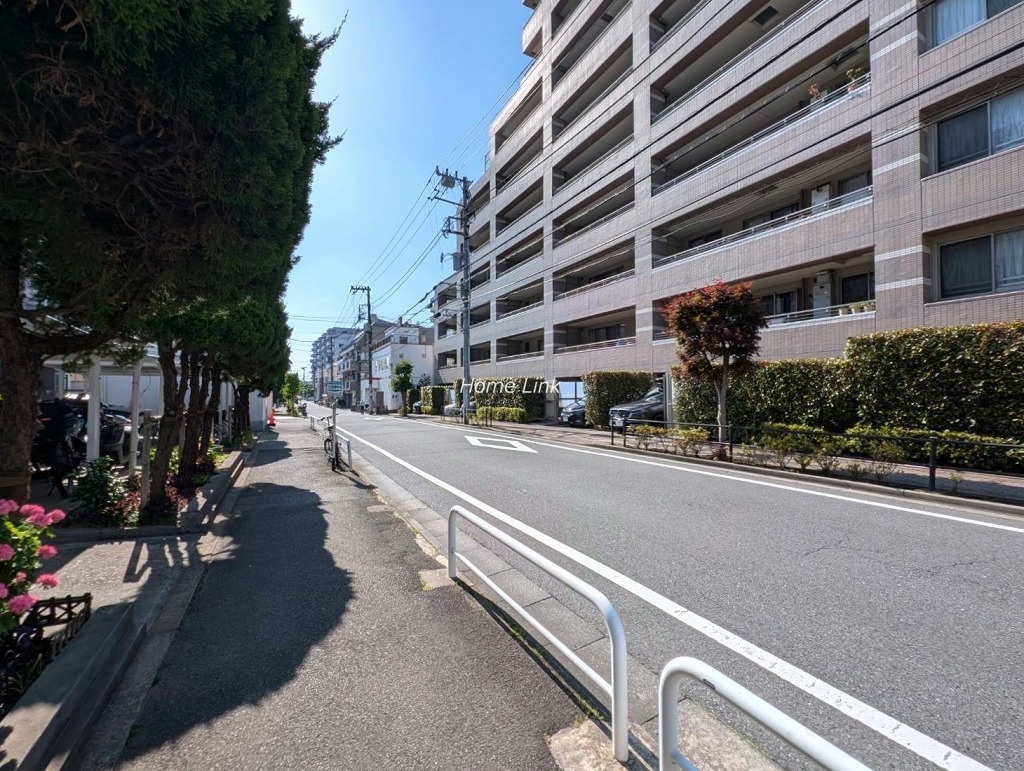 三田小茂根コーポ　北側 前面道路